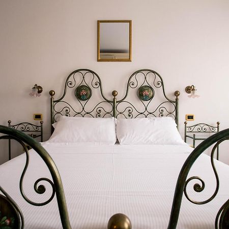 Hotel E Locanda La Bastia Valeggio sul Mincio Exterior foto